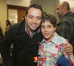 Carlos Marín, presentador de Y tuit quién eres?, y su hijo Pablo.