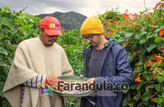 Mauricio Romero y Alejandro Gutiérrez compartieron un jornal para conocer el cultivo de frijol.