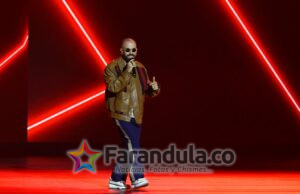 Interpretando “De Qué Manera”, Mike Bahía llena de talento la Premiere de los Latin Grammy