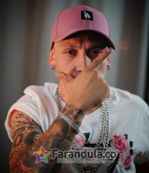 Manudiez: Del futsal al escenario musical, ¡El nuevo ícono de la música chilena emergente!