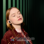 JBL_Live_Beam_3_Lifestyle_Black_Spatial_1