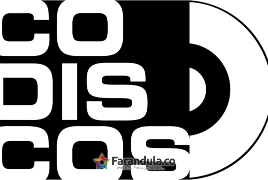 El Combo de las Estrellas y Los Hermanos Medina reviven el clásico ‘Siempre Estoy Pensando en Ella’ con una explosiva versión tropical