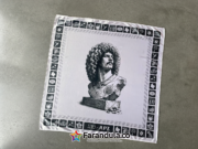 APZ y ÁTRA presentan la primera edición de FOREVER La pañoleta vuelve como el accesorio que transforma un look en una declaración de identidad