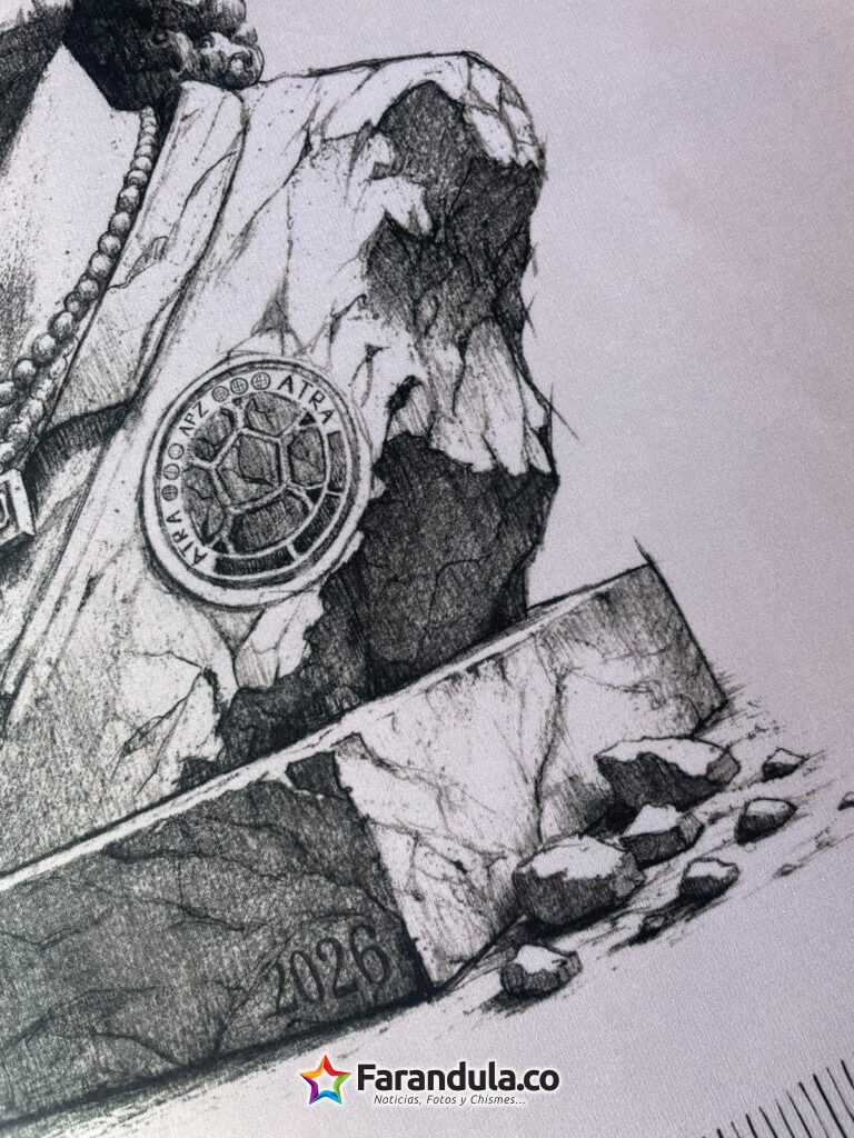 APZ y ÁTRA presentan la primera edición de FOREVER La pañoleta vuelve como el accesorio que transforma un look en una declaración de identidad 6