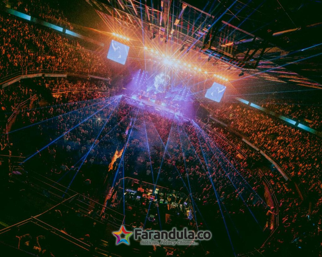 Carlos Vives resplandeció en Bogotá con el “Tour al Sol” 8