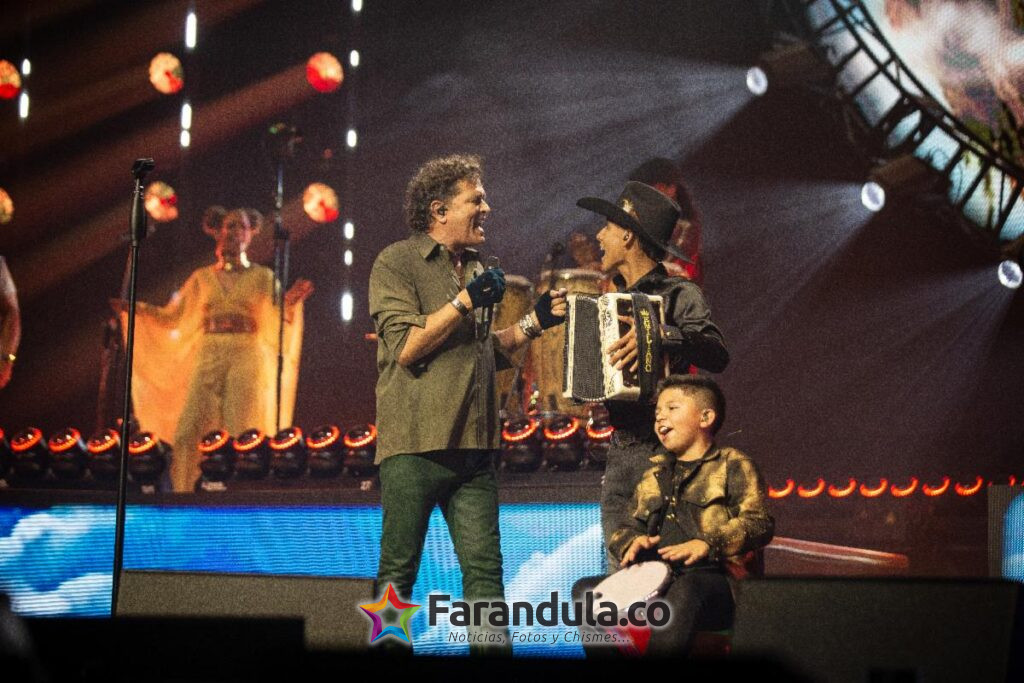 Carlos Vives resplandeció en Bogotá con el “Tour al Sol” 7