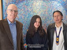 Kindi Llatju inauguró «De naturaleza espiritual” en la Galería Baobab de Bogotá Alvaro Diaz, Valentina Jaramillo y Kindi Llajtu