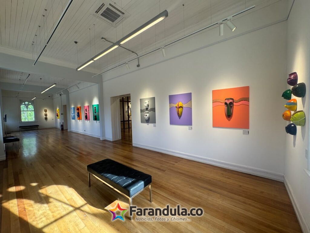 Johnny López lleva a Viña del Mar un encuentro entre el arte ancestral y los emojis 2
