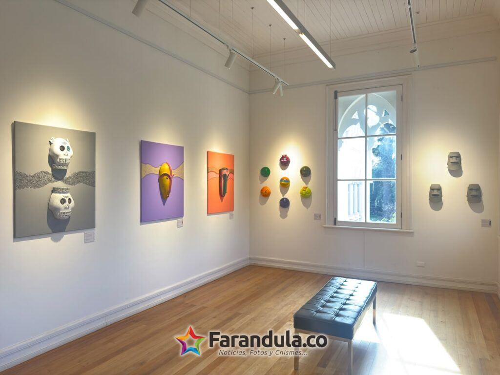 Johnny López lleva a Viña del Mar un encuentro entre el arte ancestral y los emojis 1