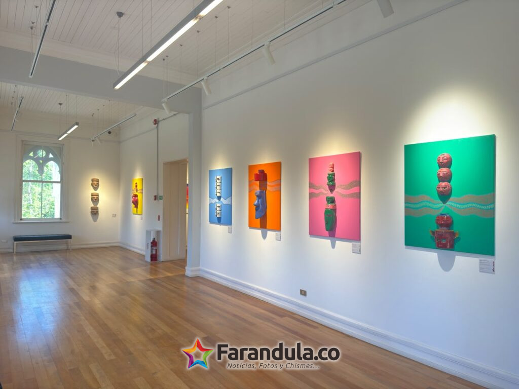 Johnny López lleva a Viña del Mar un encuentro entre el arte ancestral y los emojis 4
