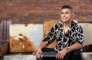 Juanse Zapata, “El llanero vallenato” la nueva voz del genero que lleva las raíces colombianas a nuevas generaciones